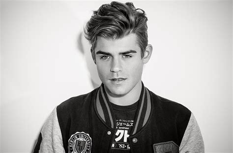 Garrett Clayton Cock Pics Exposed ( 35 Pics )